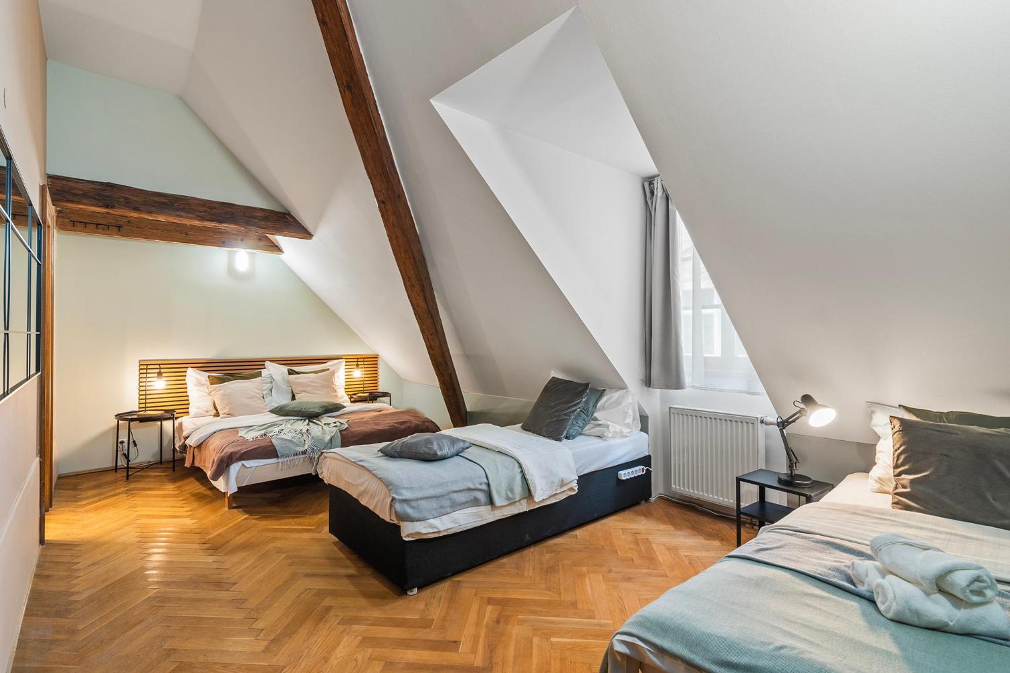 Charles Bridge Historical Apts By Michal&Friends Praga Exterior foto