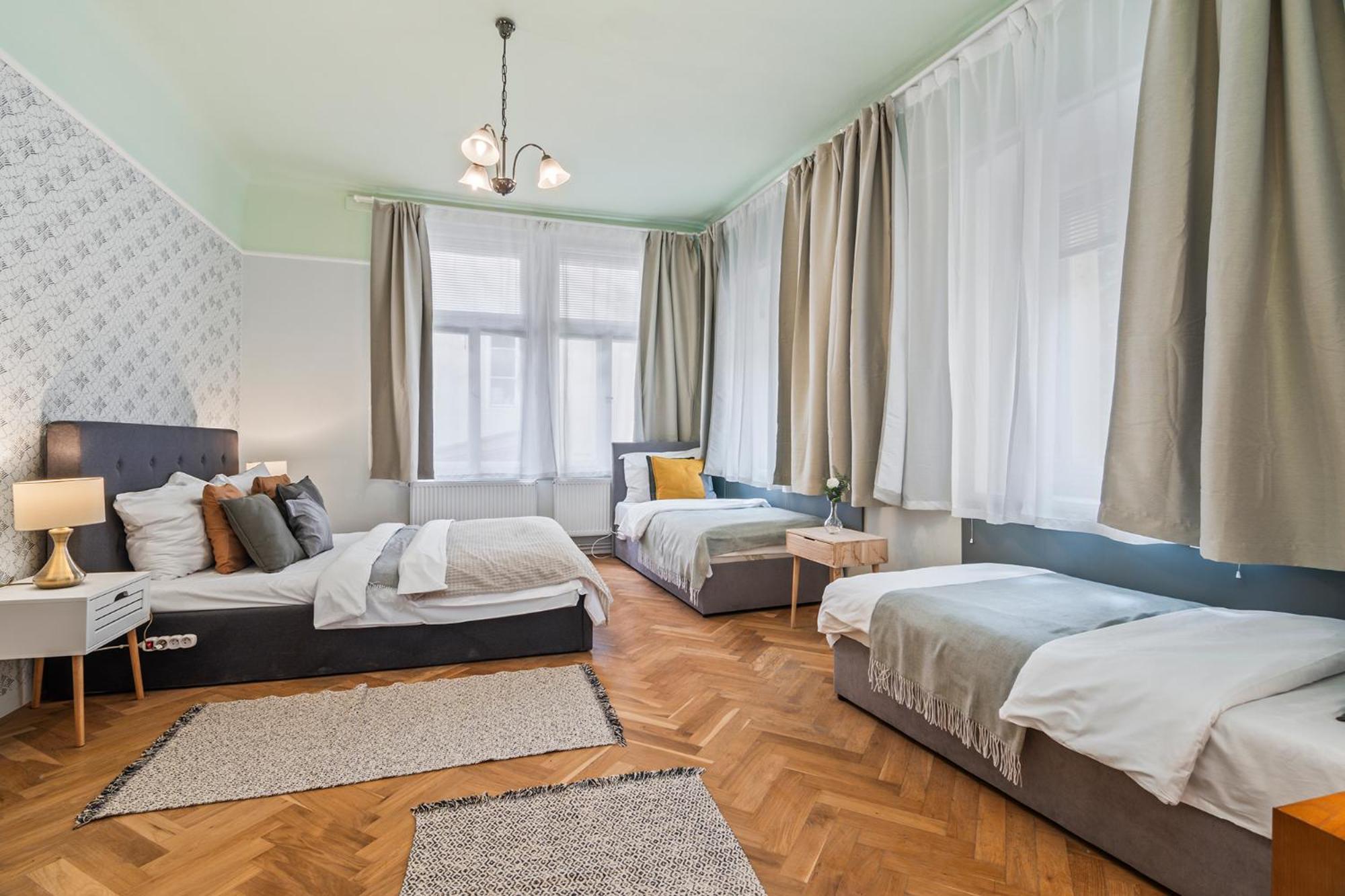 Charles Bridge Historical Apts By Michal&Friends Praga Exterior foto