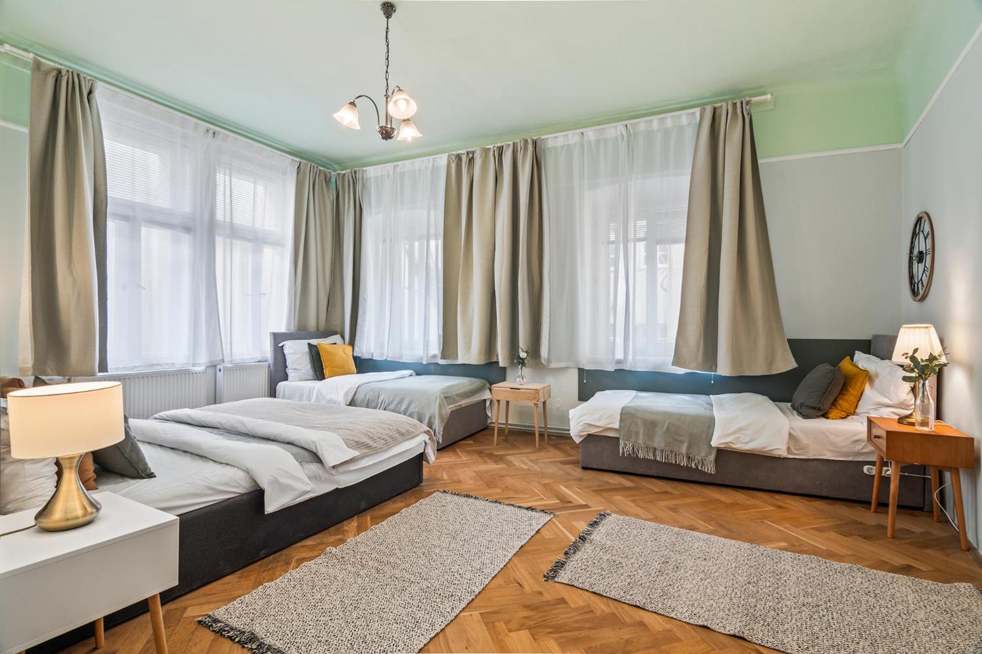 Charles Bridge Historical Apts By Michal&Friends Praga Exterior foto