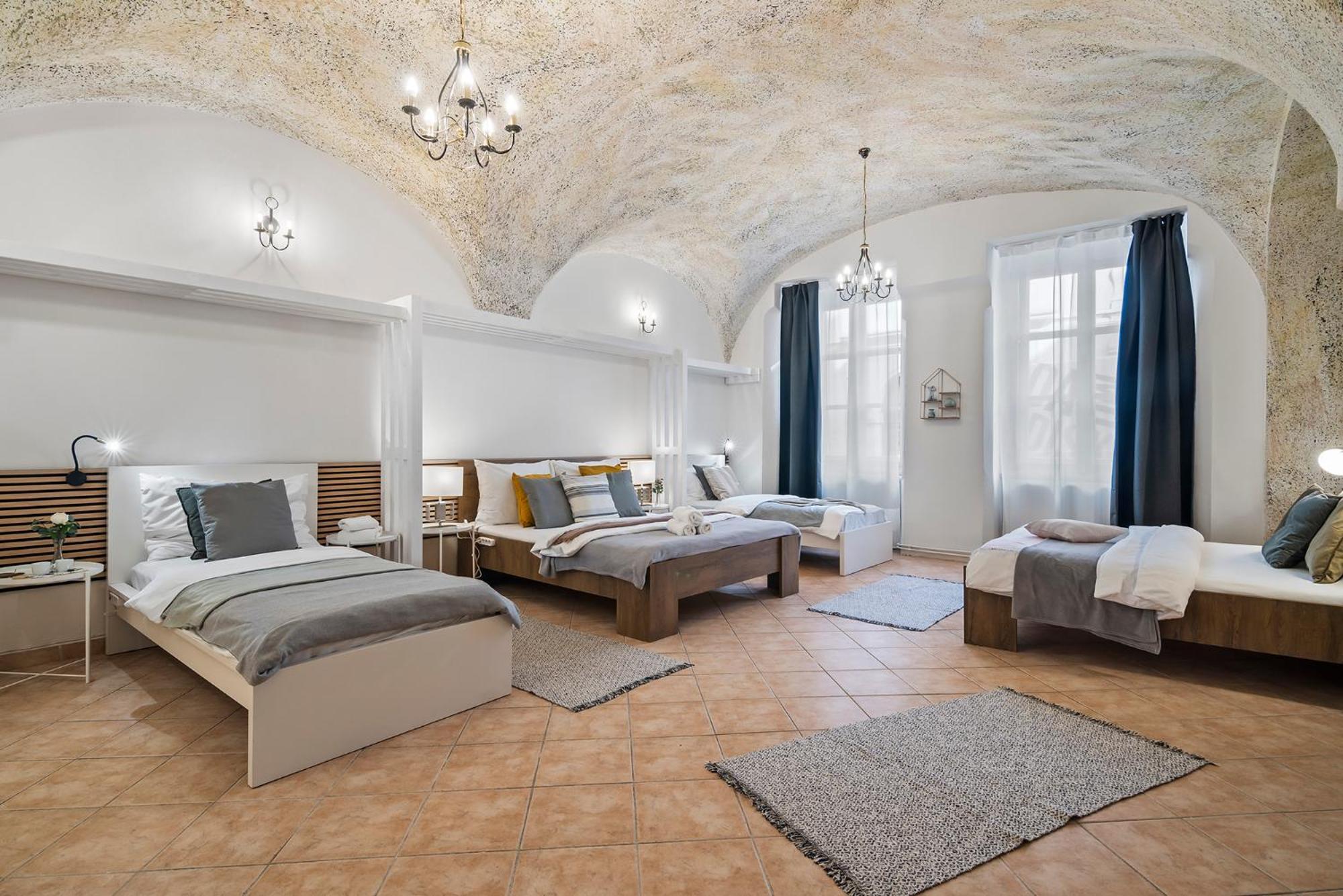 Charles Bridge Historical Apts By Michal&Friends Praga Exterior foto